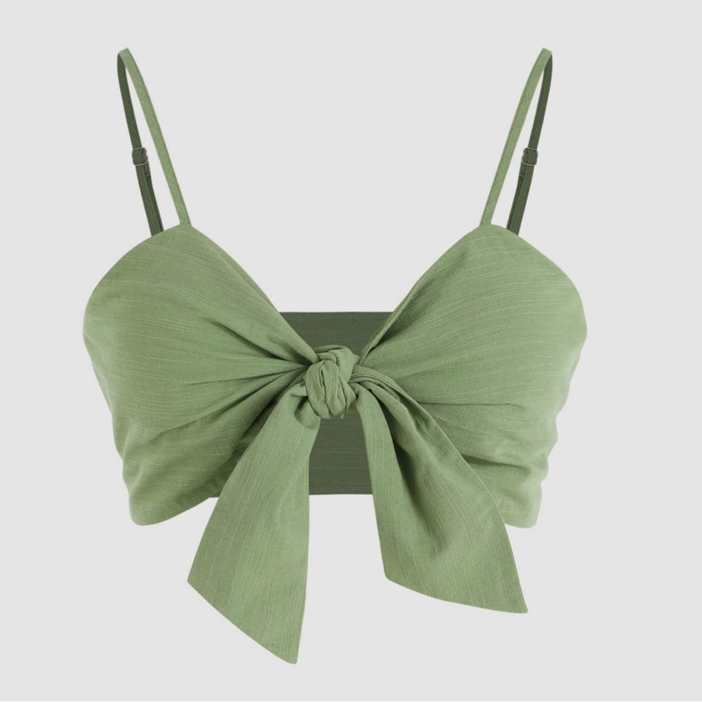 Summer green crop top 🍃